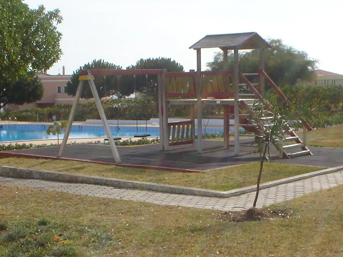 Recently Renovated Apartments With Pool And Wi-Fi Армасан-де-Пера Португалия