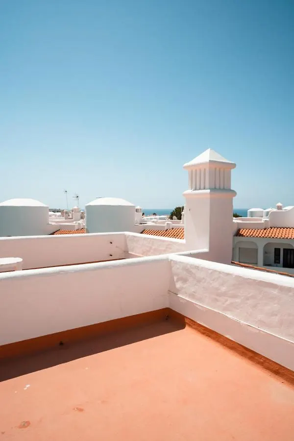 Recently Renovated Apartments With Pool And Wi-Fi Армасан-де-Пера Португалия